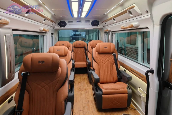 13 Seater Force Urbania